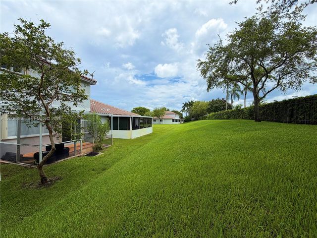 20807 NW 1st Street, Pembroke Pines, FL 33029