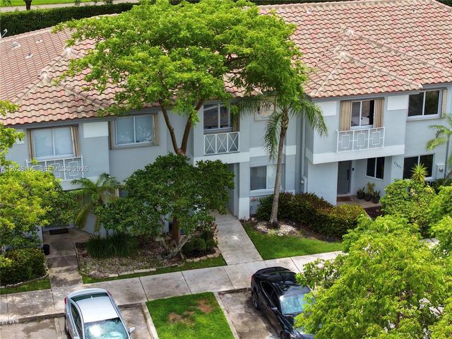 20807 NW 1st Street, Pembroke Pines, FL 33029