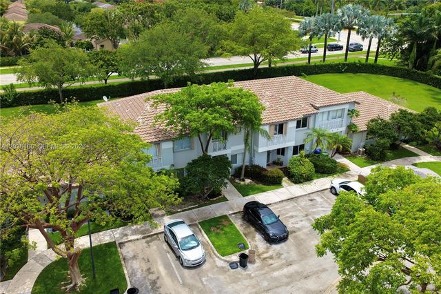 20807 NW 1st Street, Pembroke Pines, FL 33029