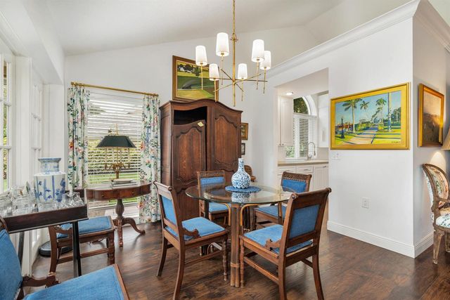 2402 Saratoga Bay Drive, West Palm Beach, FL 33409