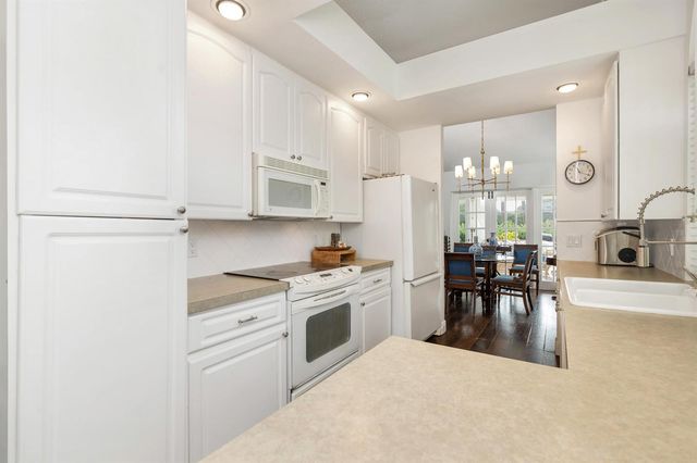 2402 Saratoga Bay Drive, West Palm Beach, FL 33409