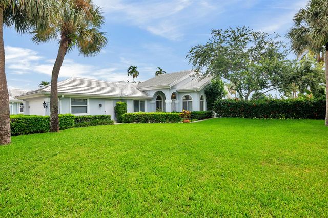 2402 Saratoga Bay Drive, West Palm Beach, FL 33409