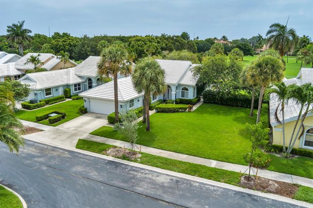 2402 Saratoga Bay Drive, West Palm Beach, FL 33409