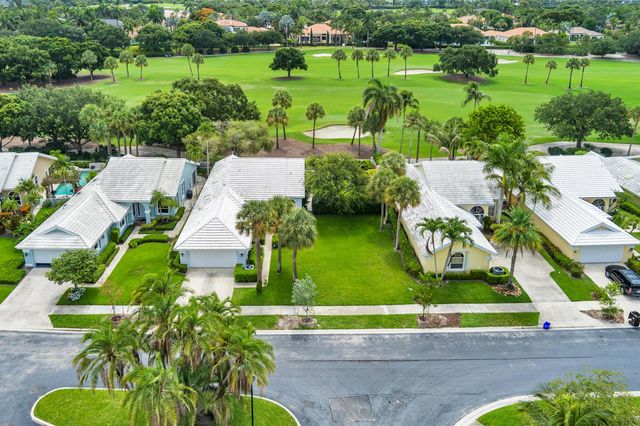 2402 Saratoga Bay Drive, West Palm Beach, FL 33409