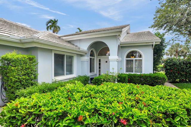 2402 Saratoga Bay Drive, West Palm Beach, FL 33409