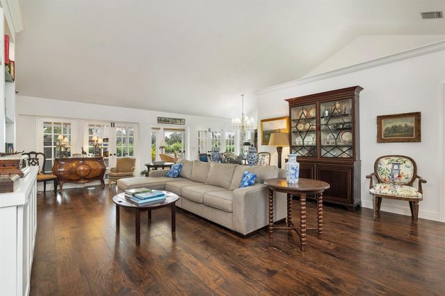 2402 Saratoga Bay Drive, West Palm Beach, FL 33409