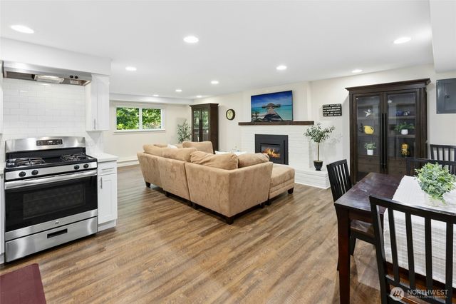 12406 SE 47th Street, Bellevue, WA 98006