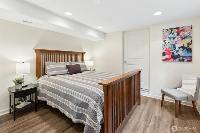 12406 SE 47th Street, Bellevue, WA 98006