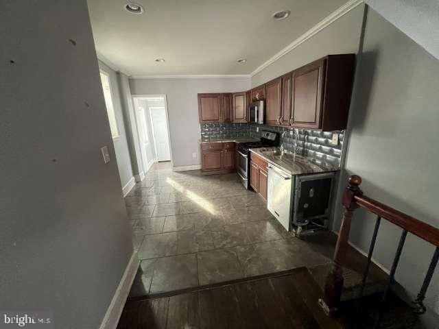 3020 REDNER ST, Philadelphia, PA 19121