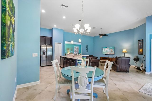 8976 DOVE VALLEY WAY, Davenport, FL 33896