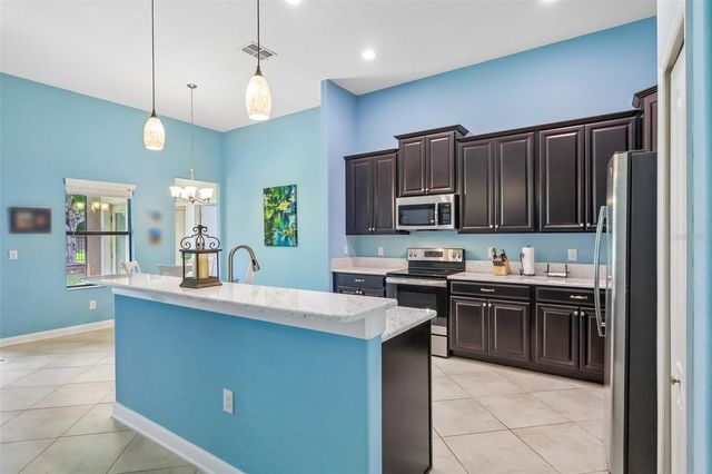 8976 DOVE VALLEY WAY, Davenport, FL 33896