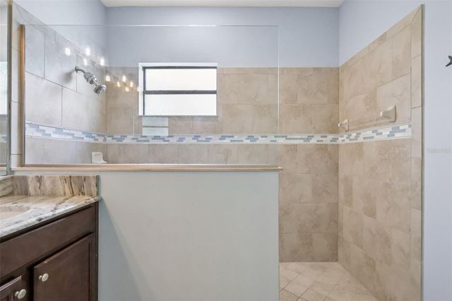 8976 DOVE VALLEY WAY, Davenport, FL 33896