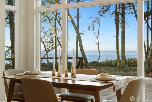 4393 E Sequim Bay Road, Sequim, WA 98382