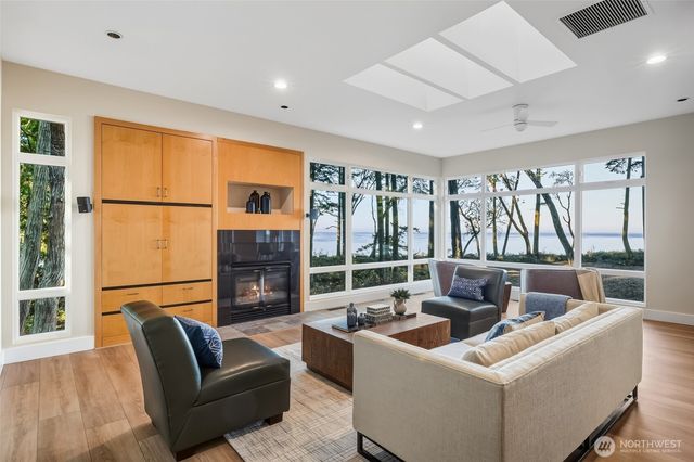 4393 E Sequim Bay Road, Sequim, WA 98382