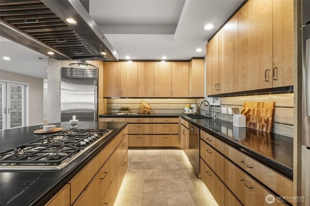 4393 E Sequim Bay Road, Sequim, WA 98382