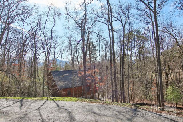 210 Oak Grove Road, Bryson City, NC 28713