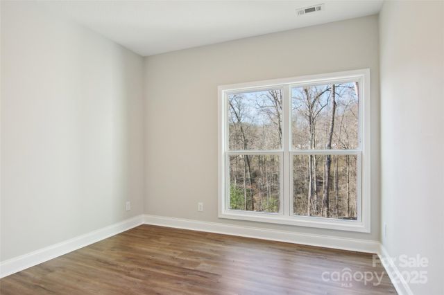210 Oak Grove Road, Bryson City, NC 28713