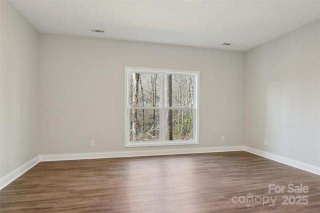 210 Oak Grove Road, Bryson City, NC 28713