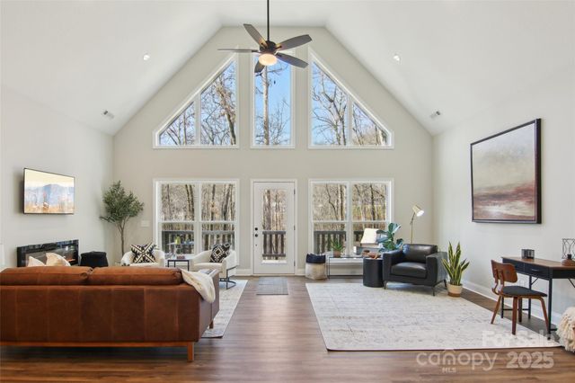 210 Oak Grove Road, Bryson City, NC 28713