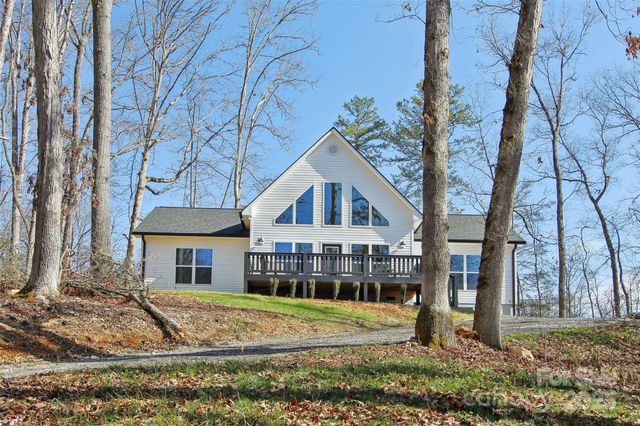 210 Oak Grove Road, Bryson City, NC 28713