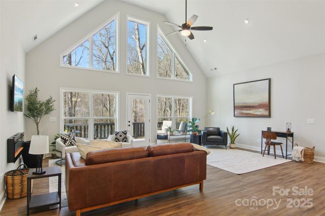 210 Oak Grove Road, Bryson City, NC 28713