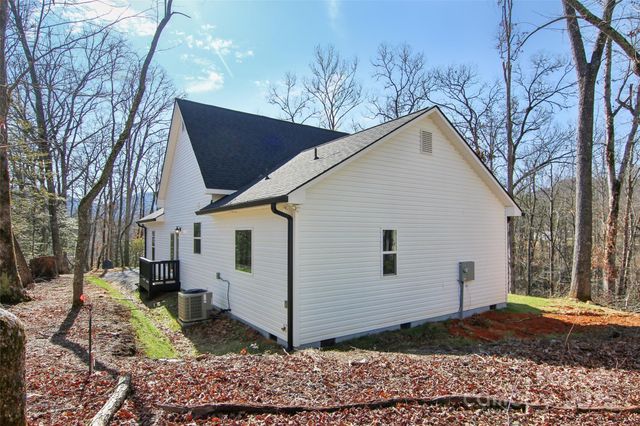 210 Oak Grove Road, Bryson City, NC 28713