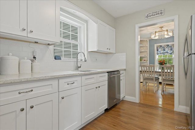 52 Wisteria Avenue, Mineola, NY 11501