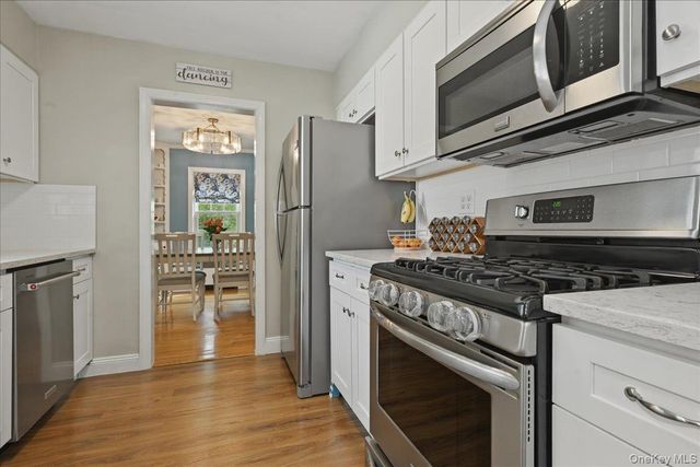 52 Wisteria Avenue, Mineola, NY 11501