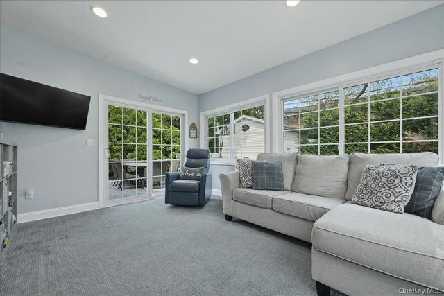 52 Wisteria Avenue, Mineola, NY 11501