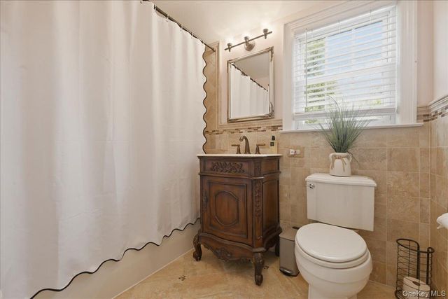 52 Wisteria Avenue, Mineola, NY 11501