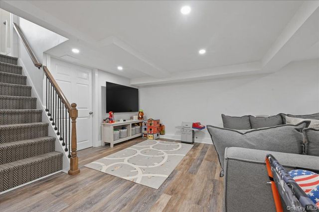 52 Wisteria Avenue, Mineola, NY 11501