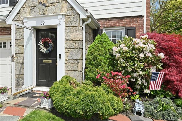 52 Wisteria Avenue, Mineola, NY 11501