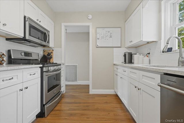 52 Wisteria Avenue, Mineola, NY 11501