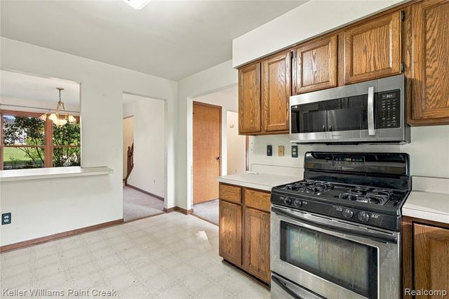 20838 Gill Road, Farmington Hills, MI 48335