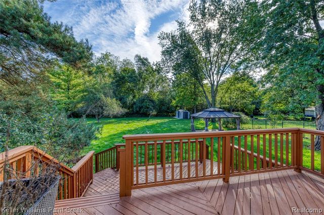 20838 Gill Road, Farmington Hills, MI 48335