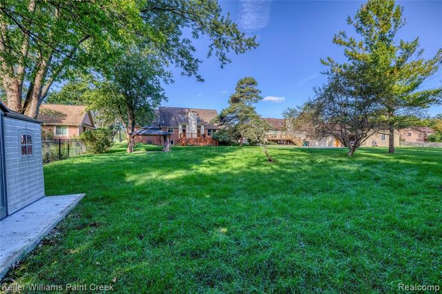 20838 Gill Road, Farmington Hills, MI 48335