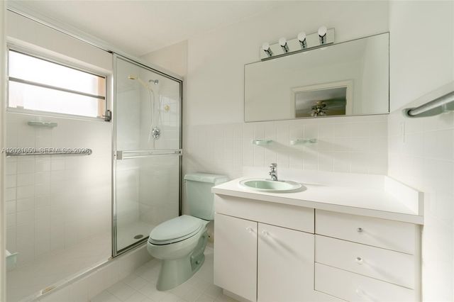 947 Lincoln St, Hollywood, FL 33019