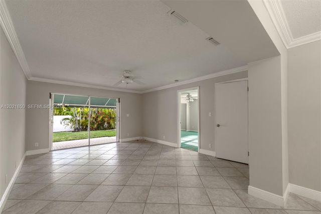 947 Lincoln St, Hollywood, FL 33019