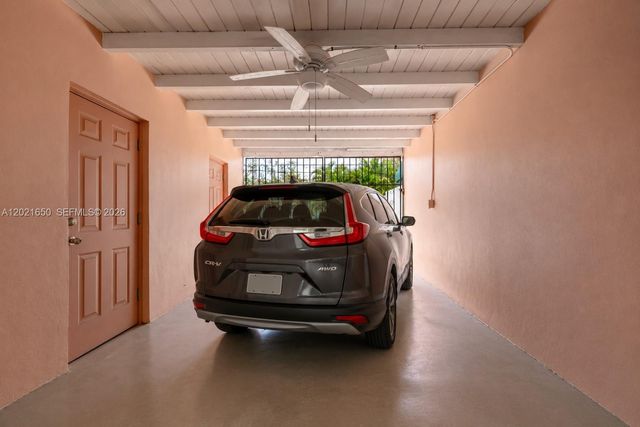 947 Lincoln St, Hollywood, FL 33019