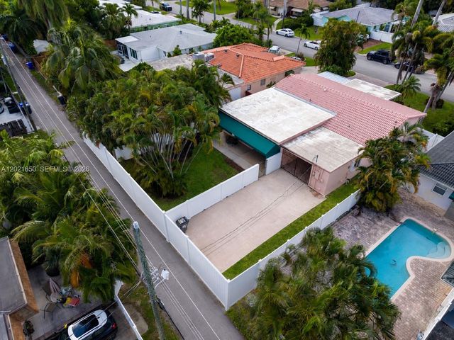 947 Lincoln St, Hollywood, FL 33019