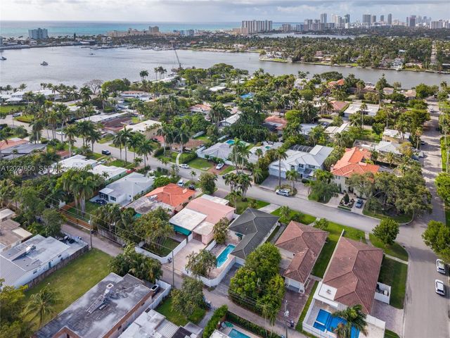 947 Lincoln St, Hollywood, FL 33019
