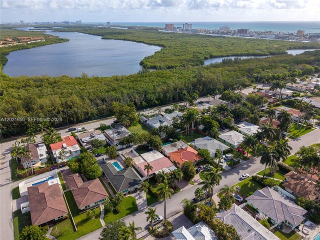 947 Lincoln St, Hollywood, FL 33019