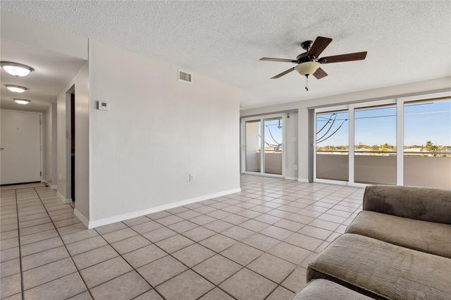 4803 SUNSET COURT 304, Cape Coral, FL 33904