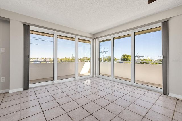 4803 SUNSET COURT 304, Cape Coral, FL 33904