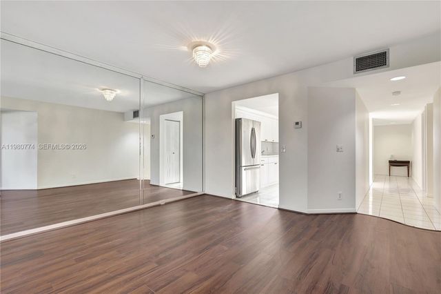 13001 SW 11th Ct 401A, Pembroke Pines, FL 33027