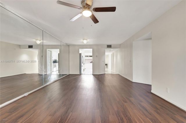 13001 SW 11th Ct 401A, Pembroke Pines, FL 33027