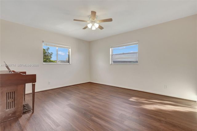 13001 SW 11th Ct 401A, Pembroke Pines, FL 33027