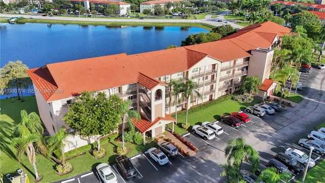 13001 SW 11th Ct 401A, Pembroke Pines, FL 33027