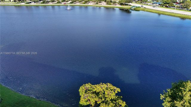 13001 SW 11th Ct 401A, Pembroke Pines, FL 33027