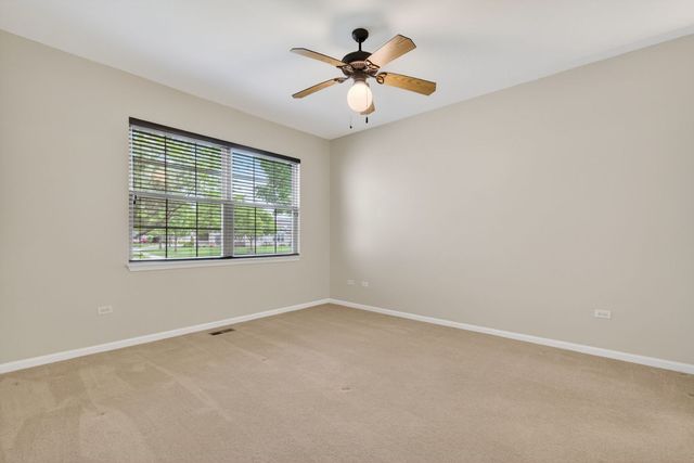 21533 Papoose Lake Court, Crest Hill, IL 60403